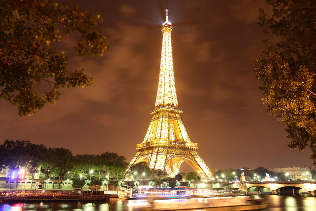 Free Eiffel Tower Photo